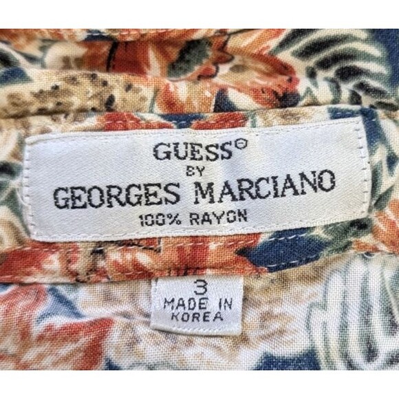 Vintage Guess Women's Shirt 3 (Fits M) Floral Button Down Collared Cottagecore - Picture 3 of 16